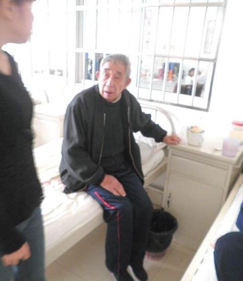 长沙市八旬老人2年3次被强送精神病院 